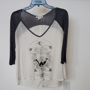 Billabong graphics shirt